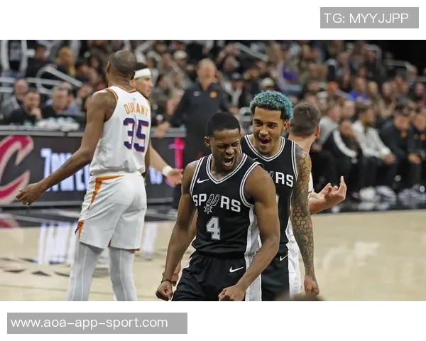 七人得分上双福克斯谈文班缺阵强调团队合作精神